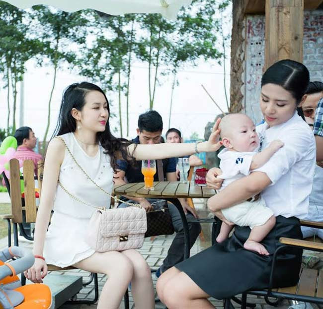 Ảnh đời thường cực đẹp trai của con trai Tuấn Hưng ảnh 21 Ảnh đời thường cực đẹp trai của con trai Tuấn Hưng ảnh 21