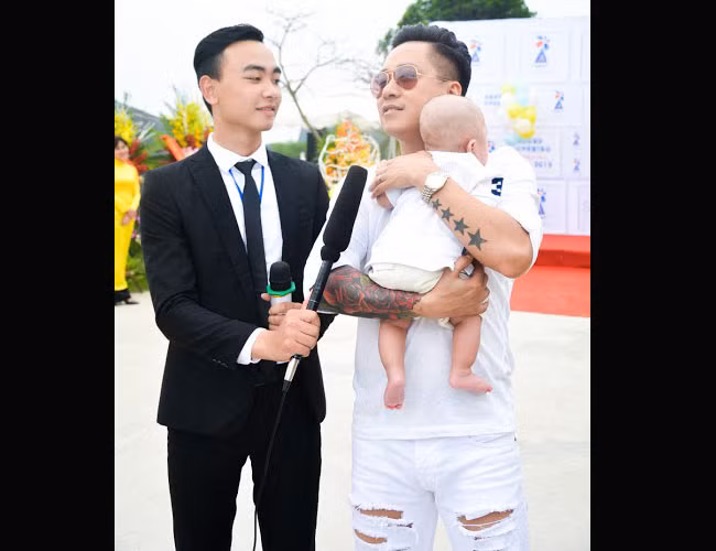 Ảnh đời thường cực đẹp trai của con trai Tuấn Hưng ảnh 22