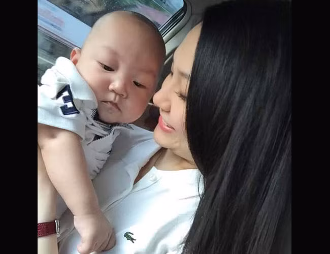 Ảnh đời thường cực đẹp trai của con trai Tuấn Hưng ảnh 1