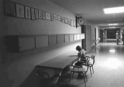 Một học sinh học tại trường Abo. Một học sinh học tại trường Abo.