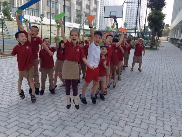  Học tiếng Việt bằng… màu sắc!