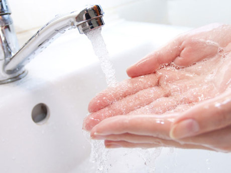 Nếu bạn hay lót giấy vệ sinh lên bệ ngồi cho sạch thì đây là sự thật sẽ khiến bạn giật mình - Ảnh 4 Neu ban hay lot giay ve sinh len be ngoi cho sach thi day la su that se khien ban giat minh - Anh 4