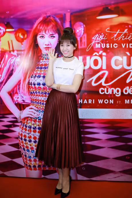 Hari Won tet toc cau ky pha tron giua diu dang lan ca tinh - Anh 1