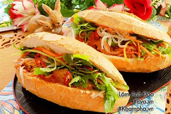 Bữa sáng no căng với bánh mì xíu mại