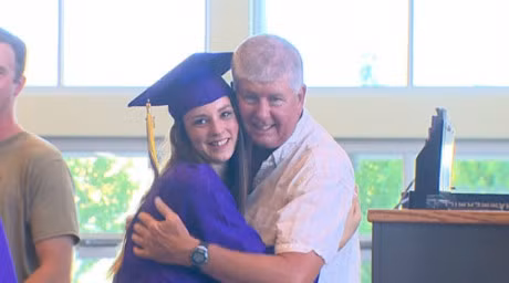 8 cau chuyen tinh nguoi cam dong nam 2016 - Anh 2