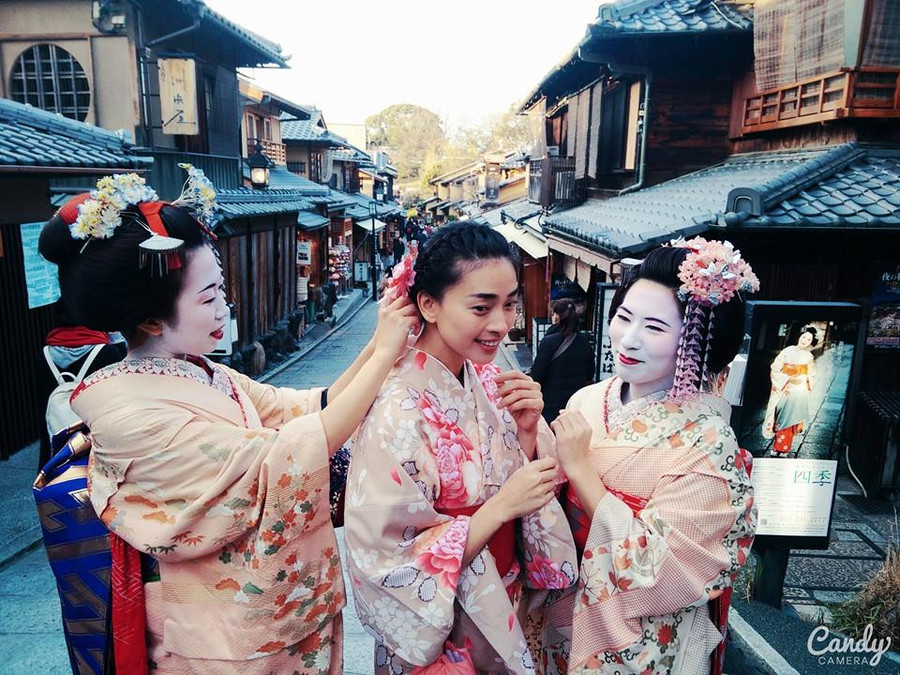 Ngô Thanh Vân thích thú với trải nghiệm làm Geisha và học trà đạo ở phố cổ Gion - Kyoto.
