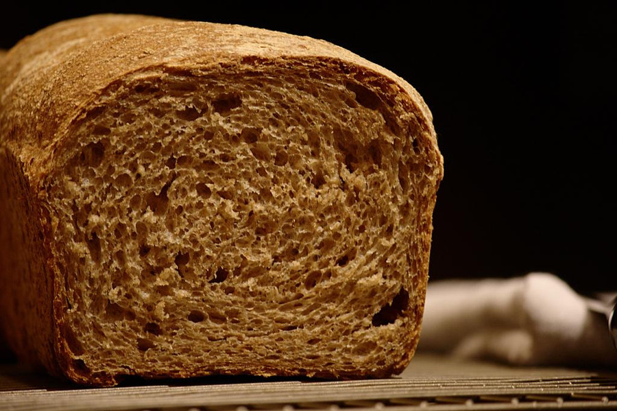 Bánh mì làm từ bột mì nguyên cám