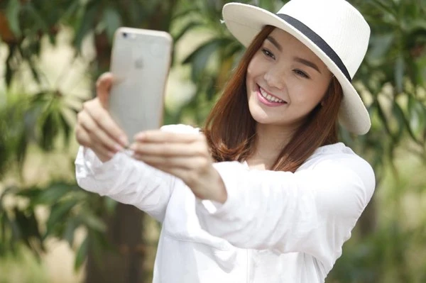 Minh Hằng nhí nhảnh trong phim mới của Vũ Ngọc Đãng