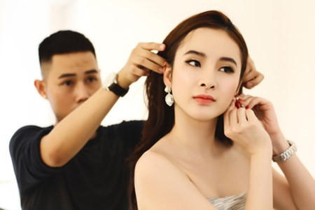 Cận cảnh “tút tát” công phu của Angela Phương Trinh Can canh “tut tat” cong phu cua Angela Phuong Trinh