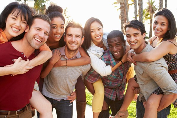 Kết bạn để cuộc sống kéo dài thêm - Ảnh: Shutterstock
