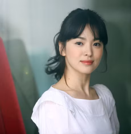 Sau 1 nam thanh cong vang doi, dan sao Hau due mat troi dang lam gi? - Anh 12