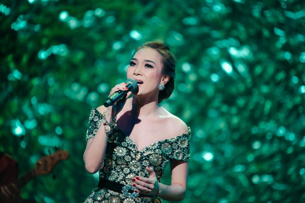 Mỹ Tâm tỏa sáng niềm tự hào Việt Nam tại Nhật Bản ảnh 8 Mỹ Tâm tỏa sáng niềm tự hào Việt Nam tại Nhật Bản ảnh 8