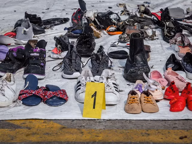 Vật dụng của các nạn nhân vụ tai nạn máy bay được tìm thấy