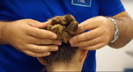 Bo don than danh doi ca the gian chi de lam toc cho con gai yeu - Anh 3