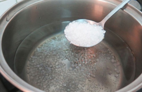 Cách pha nha đam đường phèn ngọt thanh không đắng giải nhiệt mùa nóng - Ảnh 5 Cach pha nha dam duong phen ngot thanh khong dang giai nhiet mua nong - Anh 5