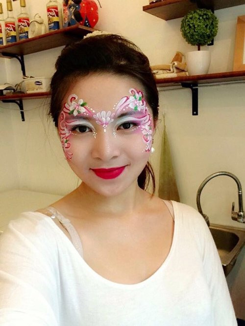 9X Hải Phòng gợi ý trang điểm Halloween đẹp mắt hình ảnh 15 9x hai phong goi y trang diem halloween dep mat hinh anh 15