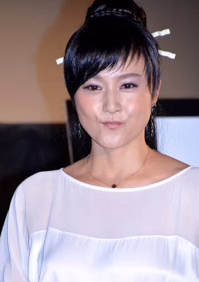 hoa-hau-nhat-ban-xuong-sac-khi-co-tuoi-1