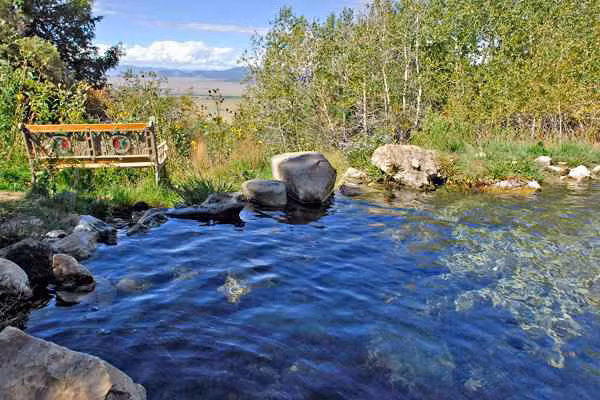 10-suoi-nuoc-nong-tu-nhien-tuyet-nhat-the-gioi-8