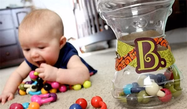 4 phút vàng cha mẹ nên biết để cứu trẻ bị hóc, nghẹn thực phẩm