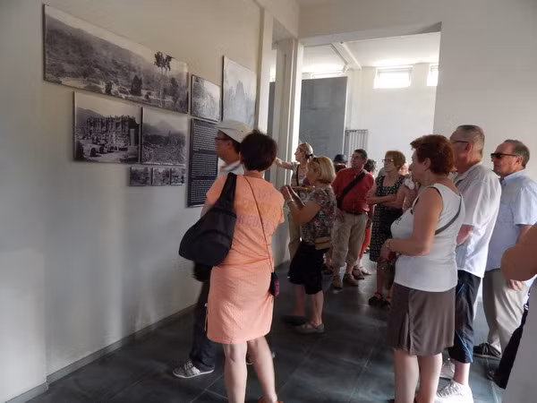 Bảo tàng Chăm Đà Nẵng thu hút một lượng lớn khách nước ngoài đến tham quan, tìm hiểu. 