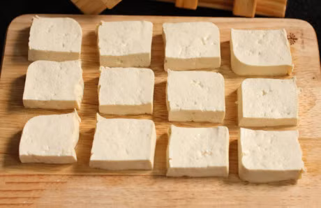 Mon ngon moi ngay: Cach lam dau phu tai nha vua ngon vua don gian - Anh 5