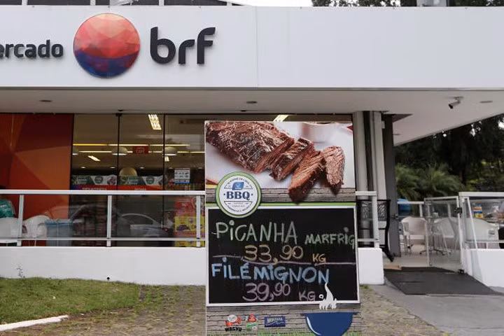 Tổng thống Brazil tìm cách xoa dịu những lo ngại về xuất khẩu thịt