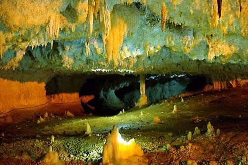 7 hang động hút khách nhất của du lịch Việt