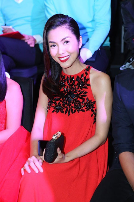 Kể từ khi mang thai, Tăng Thanh Hà rất ít khi xuất hiện trước ống kính, mà tập trung chăm sóc cho gia đình. Mô tả ảnh.