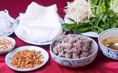 Phở cuốn thơm ngon, hấp dẫn cho ngày cuối tuần