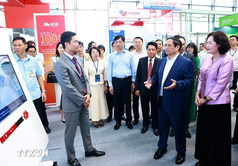 Thủ tướng Phạm Minh Chính dự Diễn đàn chuyển đổi số ngành Ngân hàng năm 2024 