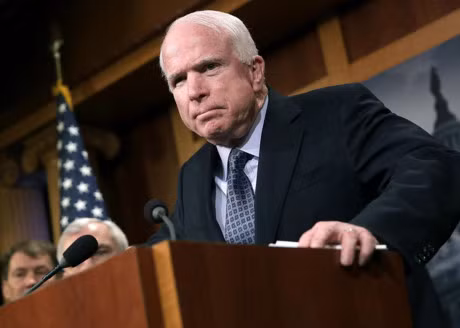 Ong McCain keu goi dieu tra 