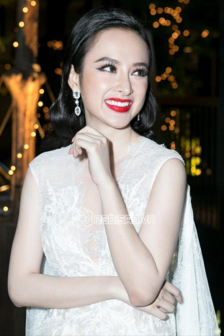 Angela Phương Trinh hóa nữ thần với đầm xuyên thấu - Ảnh 2 Angela Phuong Trinh hoa nu than voi dam xuyen thau - Anh 2