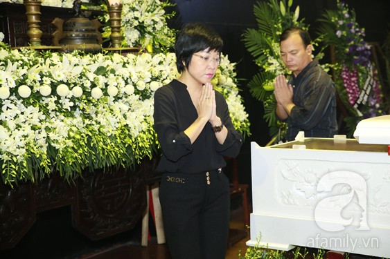 Tâm sự xúc động của Thanh Lam, Thảo Vân trong giờ phút tiễn biệt nhạc sĩ Thanh Tùng 2 Tâm sự xúc động của Thanh Lam, Thảo Vân trong giờ phút tiễn biệt nhạc sĩ Thanh Tùng 2