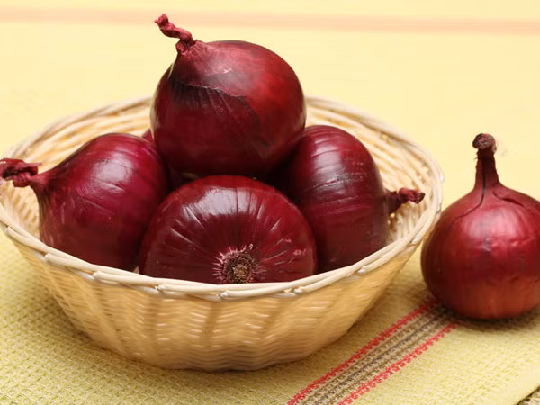 Trị béo phì, cao huyết áp bằng vỏ hành 