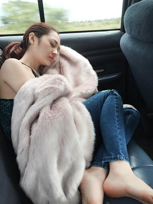 Loạt ảnh mỹ nhân Việt xinh như mộng dù bị chụp lén hình ảnh 11 loat anh my nhan viet xinh nhu mong du bi chup len hinh anh 11