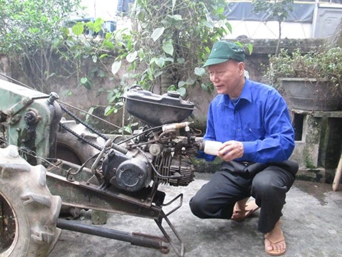 Lão nông chế máy cày bằng 8 sức người chỉ tốn 5 triệu đồng