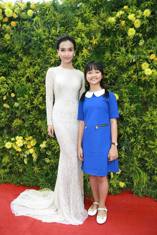 Ái Phương diện nguyên cây hàng hiệu trị giá 1,5 tỷ đồng - Ảnh 3 Ái Phương diện nguyên cây hàng hiệu trị giá 1,5 tỷ đồng - Ảnh 3