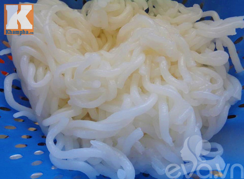 doi vi bua sang voi banh canh tron thit bo - 2