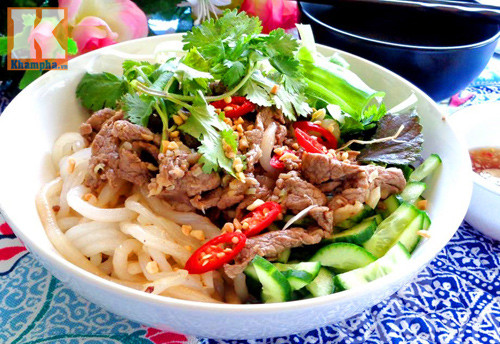 doi vi bua sang voi banh canh tron thit bo - 8