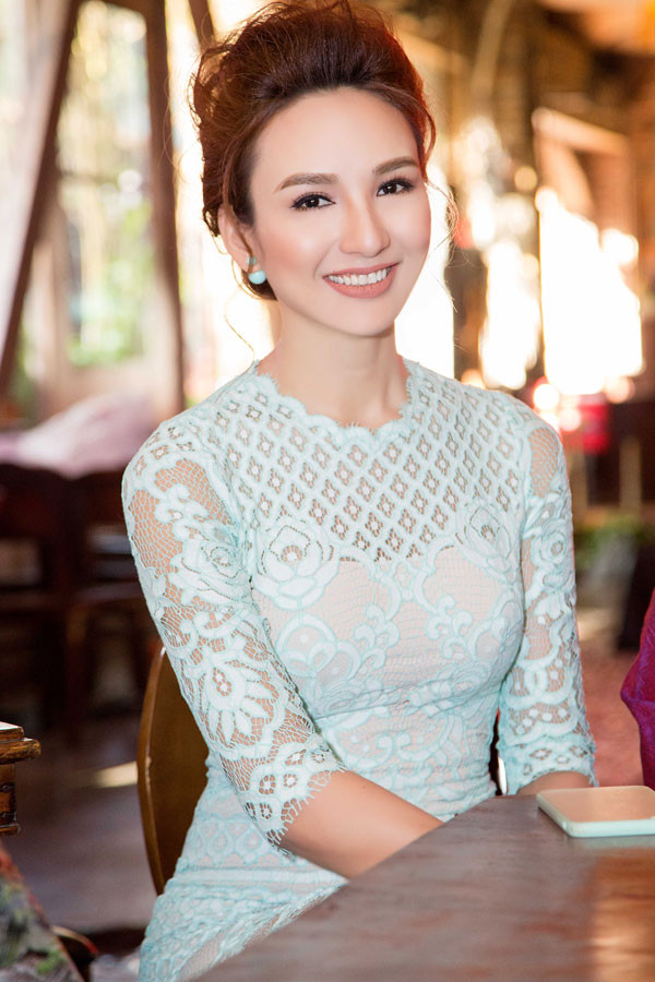 Ngọc Diễm tự sắm ô tô sau nhiều năm dành dụm ảnh 6 Ngọc Diễm tự sắm ô tô sau nhiều năm dành dụm ảnh 6