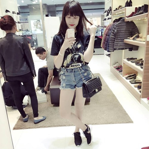 Ngắm nhan sắc nữ sinh có hơn 30 nghìn lượt theo dõi ảnh 4 Ngắm nhan sắc nữ sinh có hơn 30 nghìn lượt theo dõi - ảnh 4