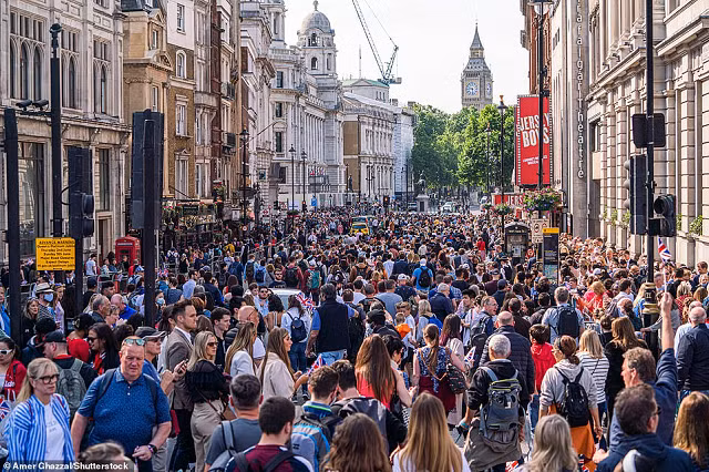 Những hình ảnh trong Đại lễ Bạch kim của Nữ hoàng Anh ảnh 5