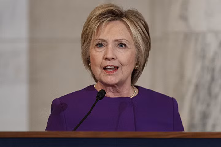 Hillary Clinton đã sẵn sàng "ra khỏi rừng"