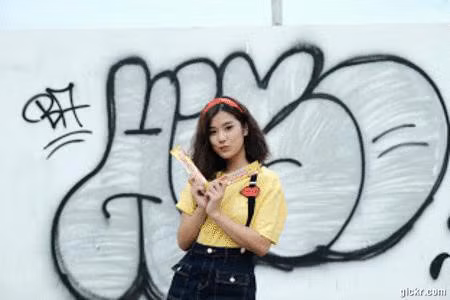 Hoang Yen Chibi nhi nhanh tai hau truong quay clip Dance moi - Anh 2