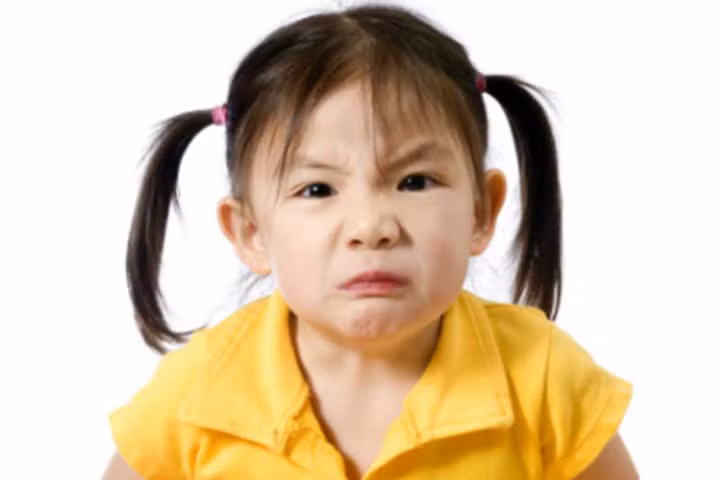 Giúp con trẻ thoát khỏi cảm xúc tiêu cực