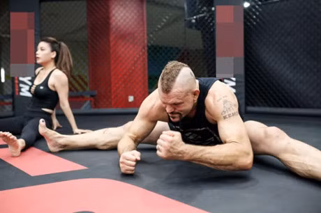 Truong Ngoc Anh mac goi cam di tap vo, 