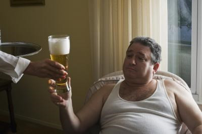 Cách làm xẹp bụng bia ảnh 1 Does Beer Cause Belly Fat?