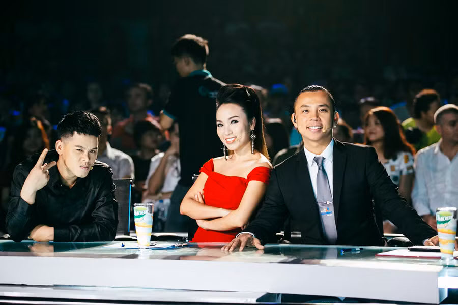 Trấn Thành bật khóc nức nở khi chia sẻ về con trai tình cũ Mai Hồ