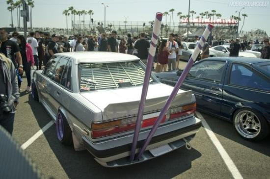 Những thú chơi xe khác người trên thế giới