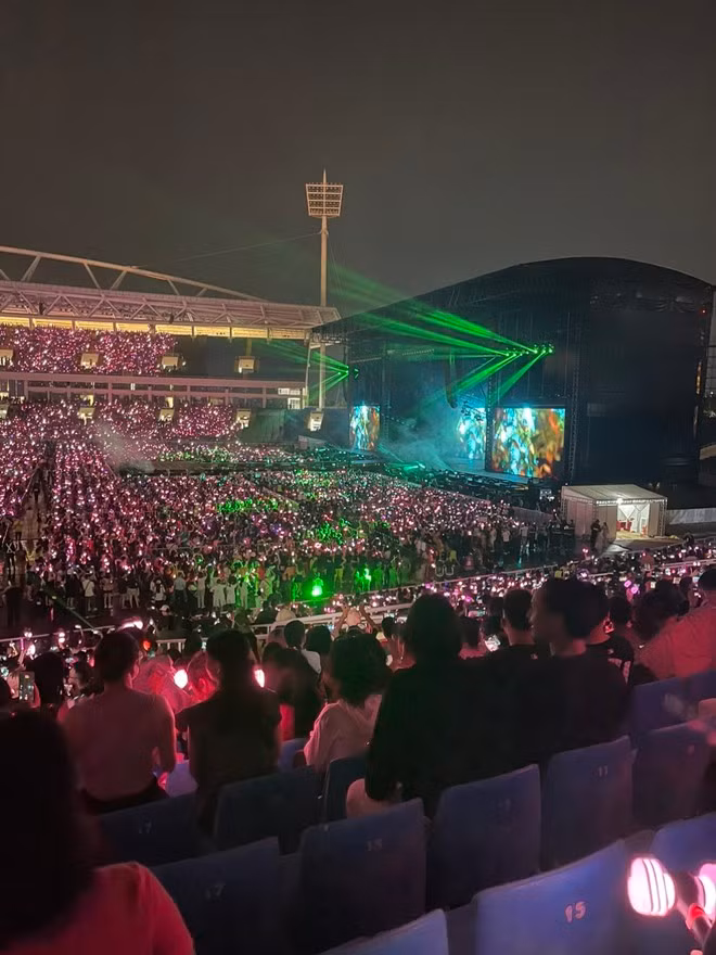 Sự kiện âm nhạc có khoảng 36.000 người tham dự.